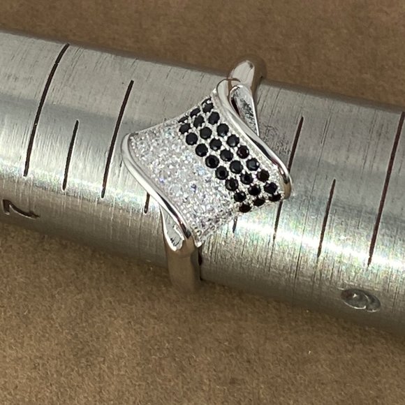 Parrty Time 1/3CT Black Sapphire & 1/3CT CZ's Pave Set in 925 Silver Ring Size 8 - Picture 2 of 5